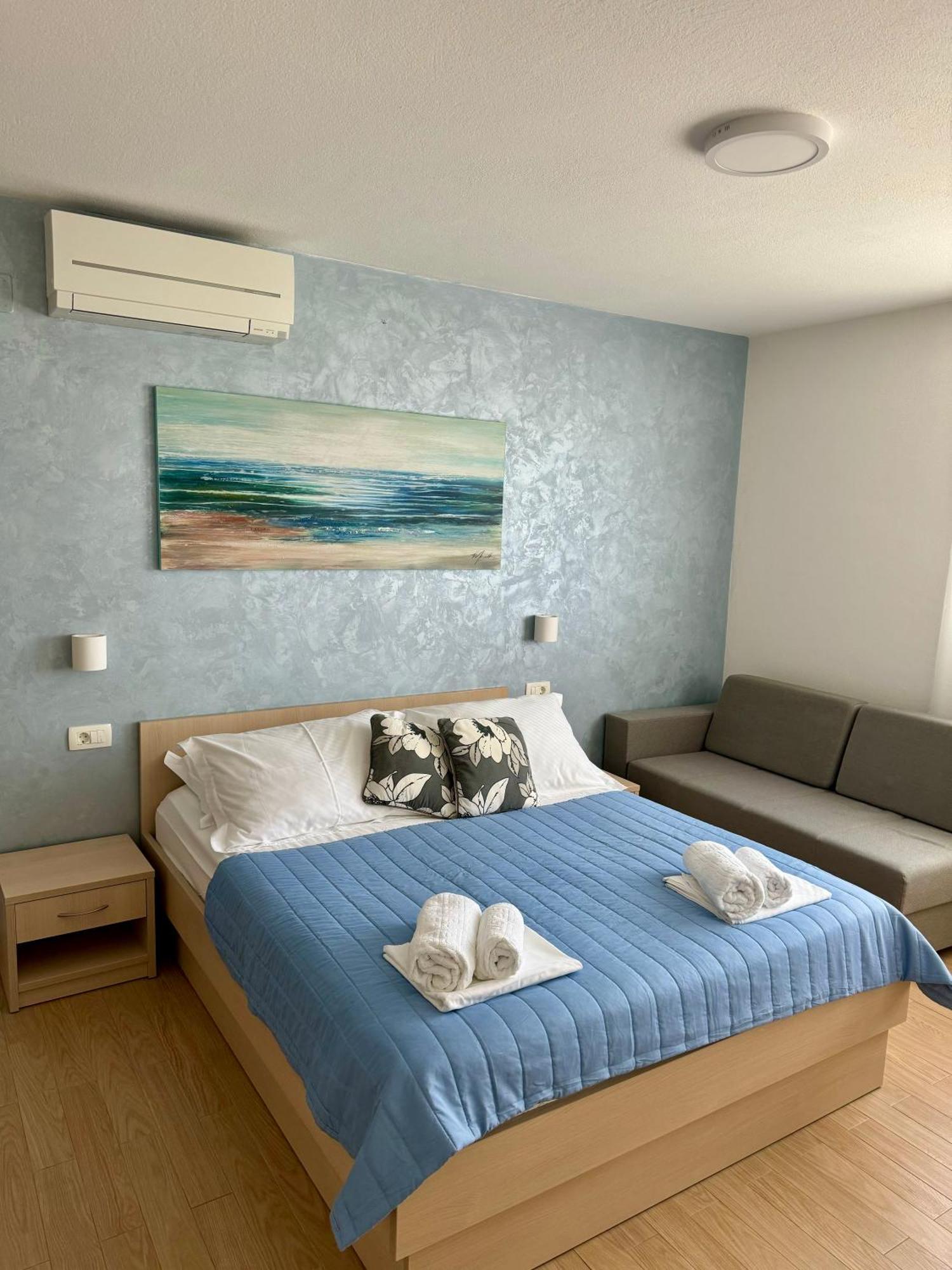 Waterfront Apartments - Тучепи Экстерьер фото